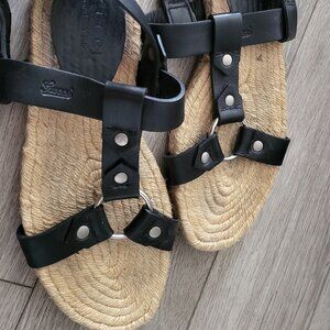 Gucci Leather & Rope Sandals – Size US 8.5